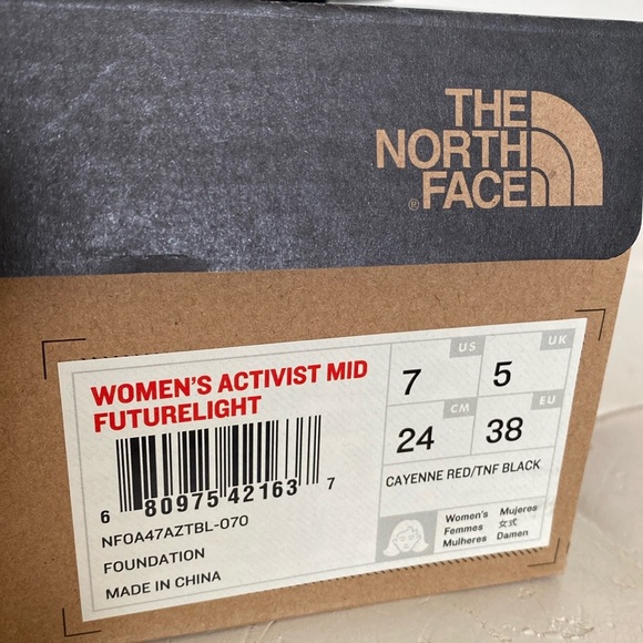 The North Face Activist Mid Futurelight Hiking Shoes - Picture 9 of 10
